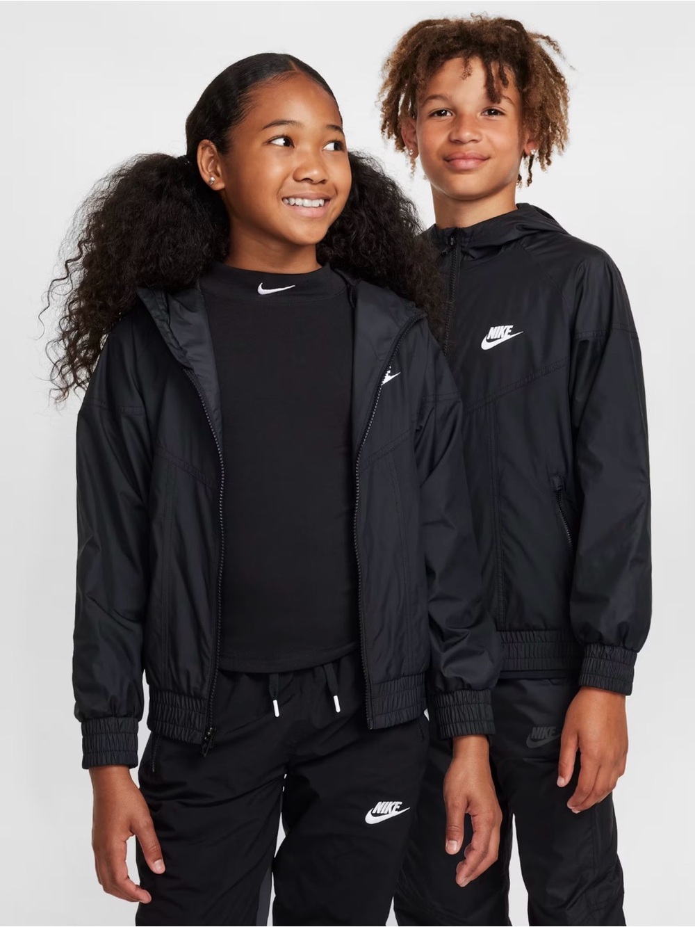 NEW Nike Kids Soortswear Windrunner Black Hooded Repel Jacket - Size Medium